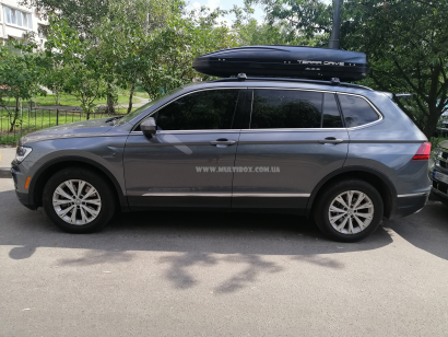 Автомобільний бокс Terra Drive 500 чорний матовий, двосторонній на Volkswagen Tiguan Allspace, чорний матовий