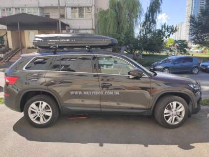 Автомобільний бокс Terra Drive 500 чорний матовий, двосторонній на машину Skoda Kodiaq, чорний матовий
