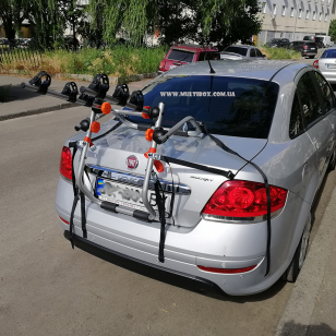 Кріплення велосипеда на задні двері Aguri Spider на авто Fiat Linea