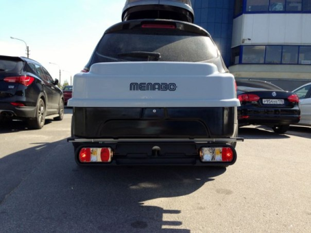 Автобокс с платформой на фаркоп автомобиля Menabo - фото 12