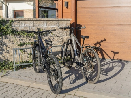 Велопарковка на ніжках для 4 велосипедів Krosstech Echo-4 Pion - фото 3