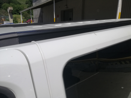 Интегрированные черные рейлинги на крышу Renault Trafic / Opel Vivaro,14-18 / Nissan NV300  / Fiat Talento - фото 4