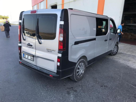 Інтегровані рейлінги на дах Renault Trafic (mkIII) 2014-2018 / Opel Vivaro (mkII) 2014-2019 / Nissan NV300 (mkI) 2014→ / Fiat Talento (mkII) 2016-2020 - Коротка база - фото 5 Інтегровані рейлінги на дах Renault Trafic (mkIII) 2014-2018 / Opel Vivaro (mkII) 2014-2019 / Nissan NV300 (mkI) 2014→ / Fiat Talento (mkII) 2016-2020 - Коротка база - фото 5