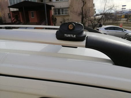 Багажник на рейлінг Turtle Air 1 Mercedes Vito /Viano 639/447 - сріблястий - фото 3