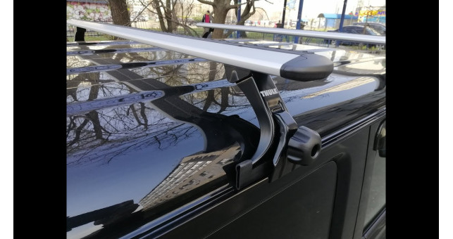 Багажник на водостоки Thule 9512 SquareBar Evo - фото 1